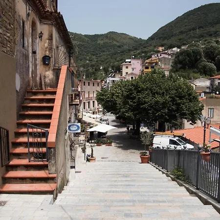 Le Sorelle - * Pisciotta